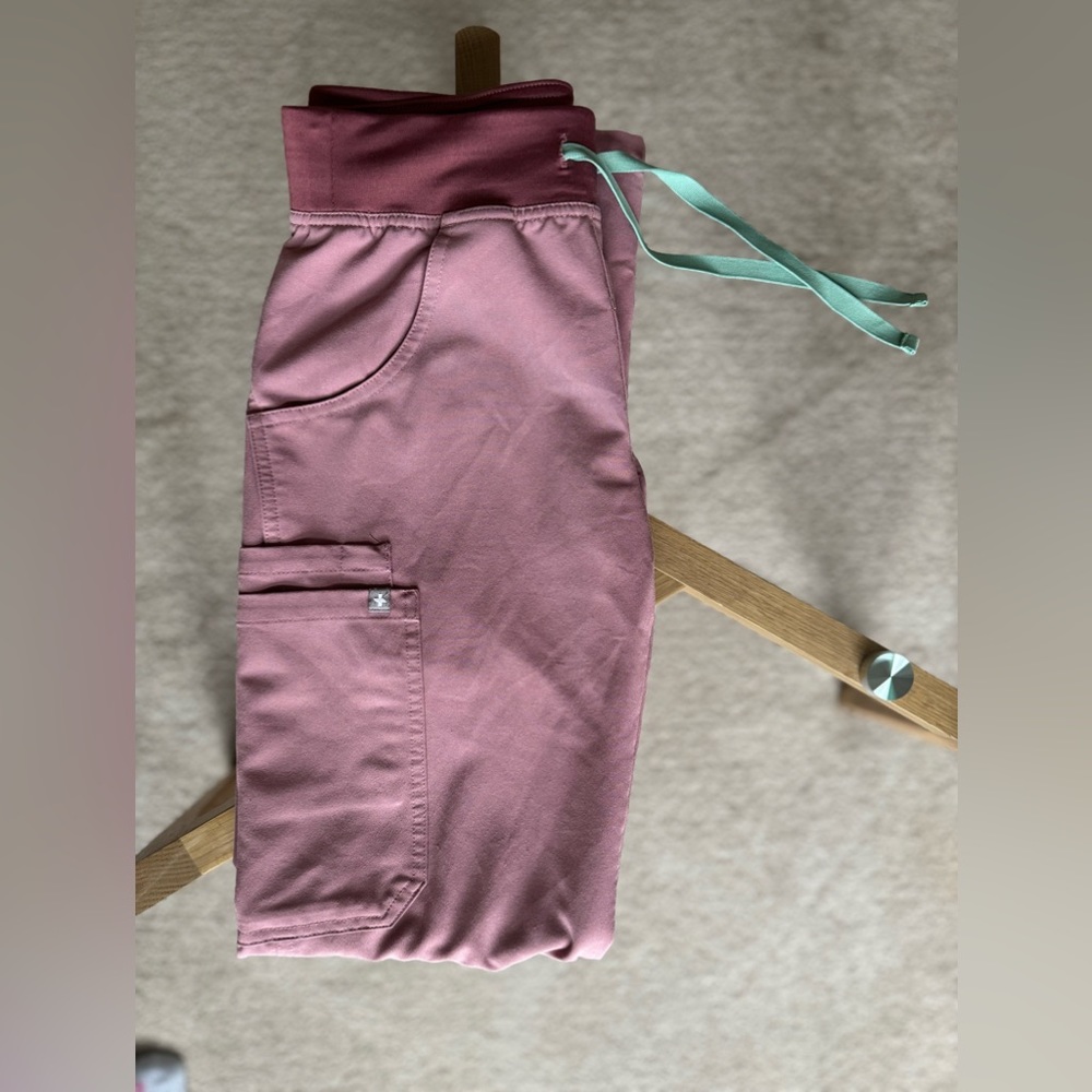 Figs XXS Kade Bottoms | Mineral Mauve
